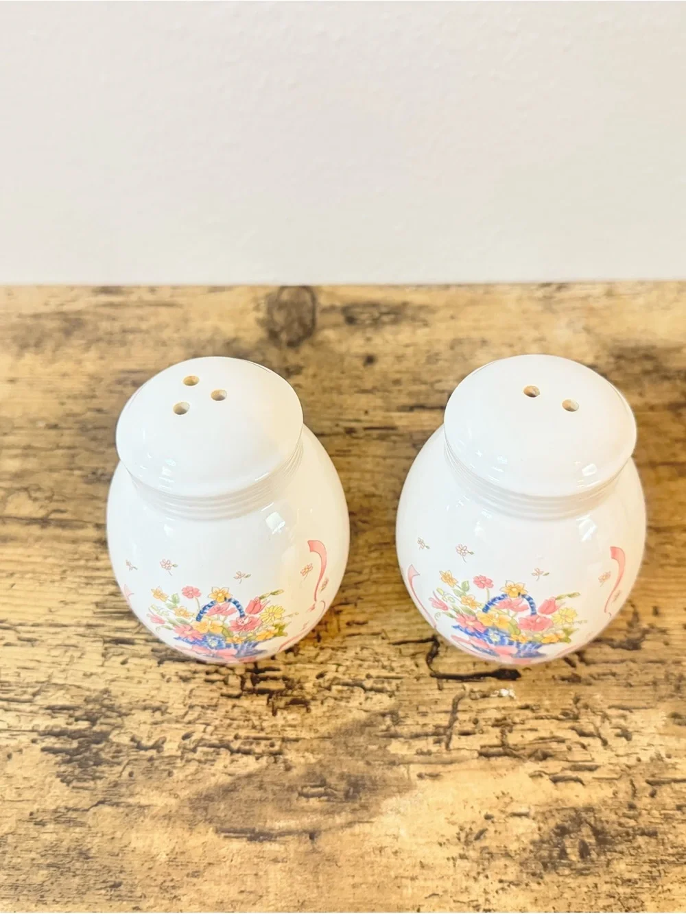 Floral Basket Ceramic Salt & Pepper Shakers |Set of 2